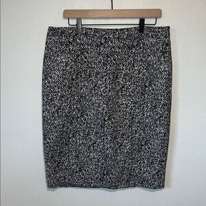 White House Black Market Black and White Pencil Skirt